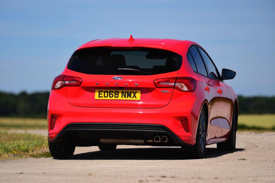  Ford Focus ST-Line 2018 года  (UK) (фото 32 из 42)